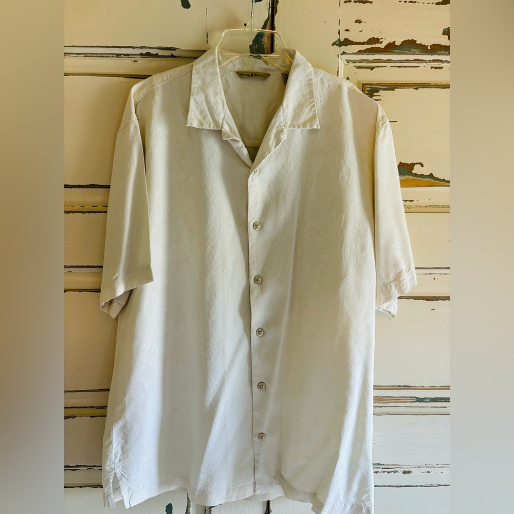 🌴Tommy Bahama Camp Shirt🌴
